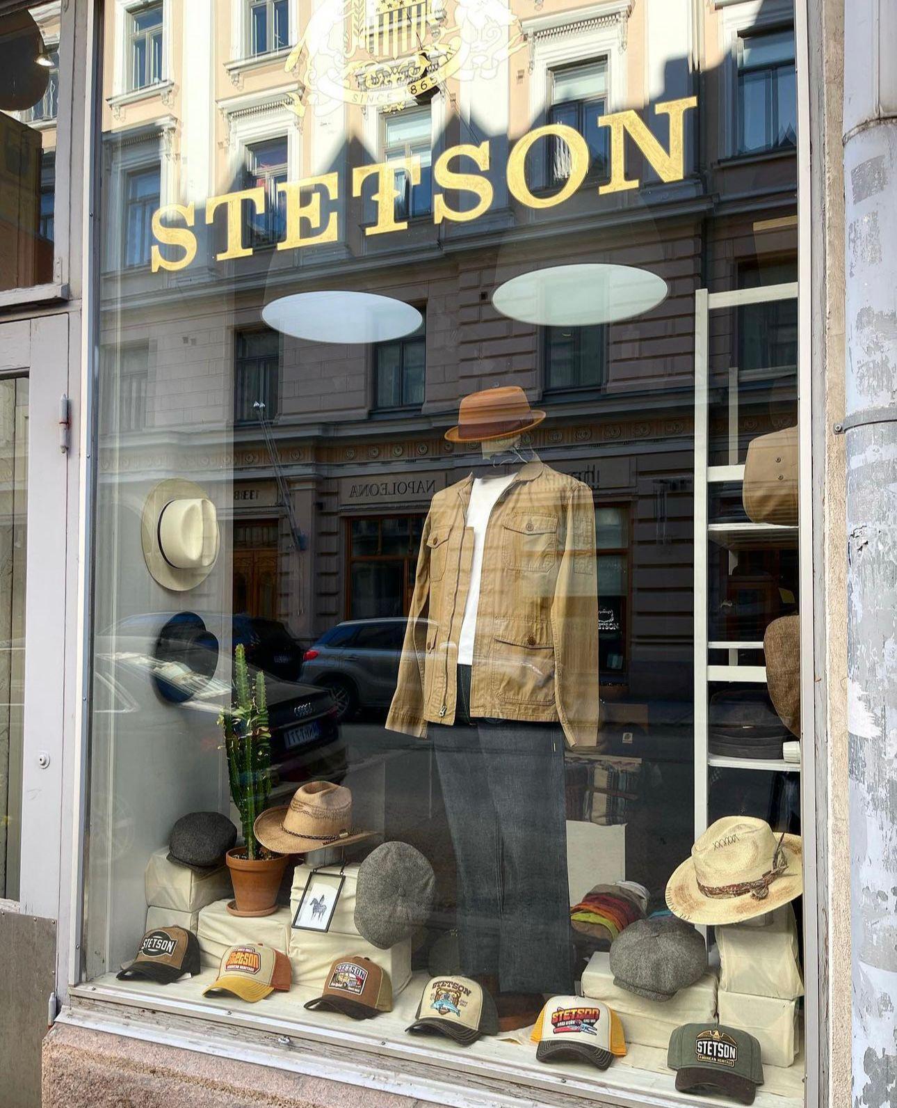 Hattu Helsinki, täyden palvelun hattukauppa Punavuoressa Annankadulla.