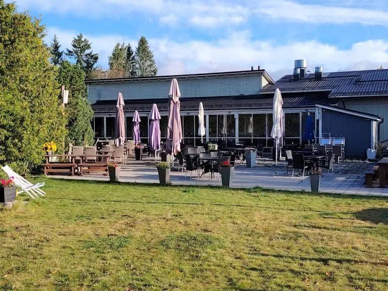 Lokal Food & Bar's outdoor terrace.
