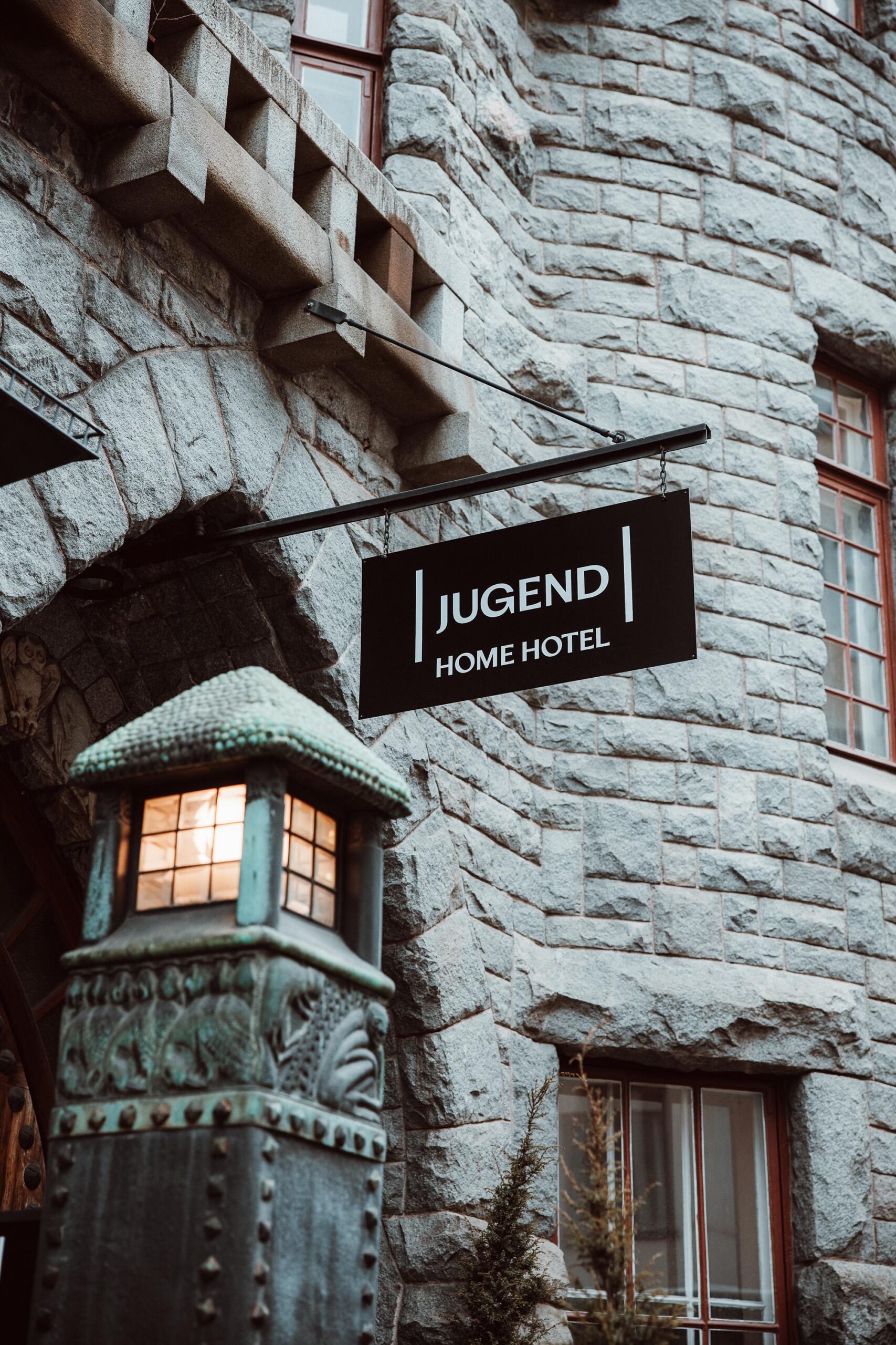 Home Hotel Jugend ingång.