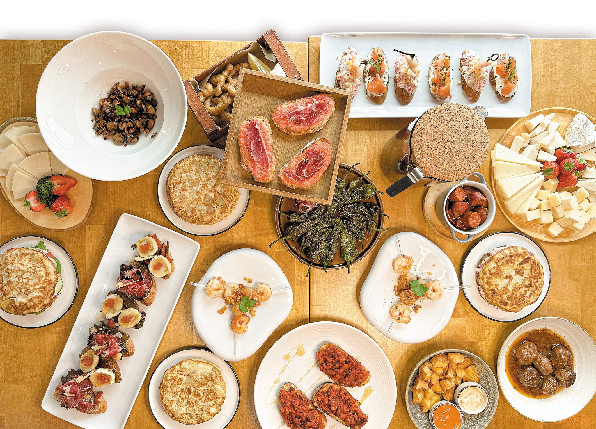 FOC Tapas-restaurangens rätter på ett bord