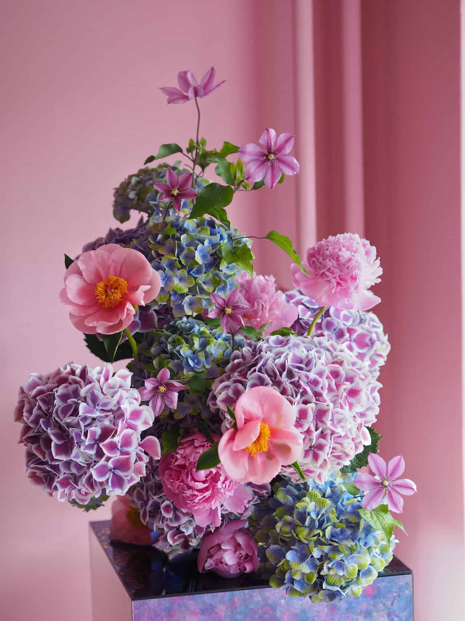 Studio Viivi's arrangement with hydrangeas and peonies