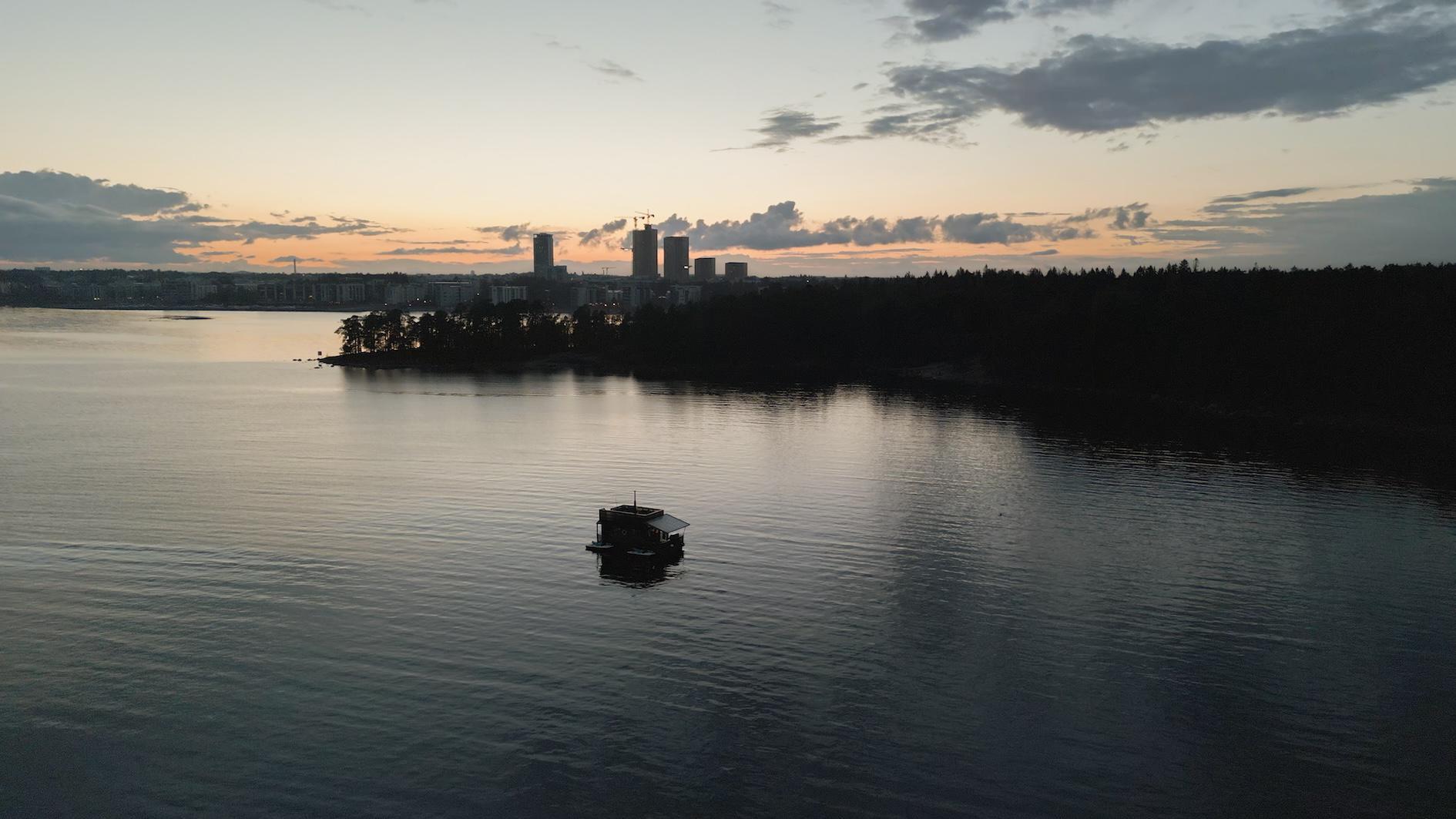 Saunalautta Vuosaaren edustalla