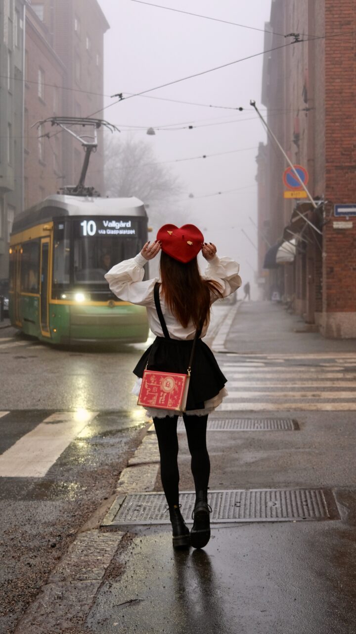 This image has an empty alt attribute; its file name is IMG_0116-720x1280.jpg