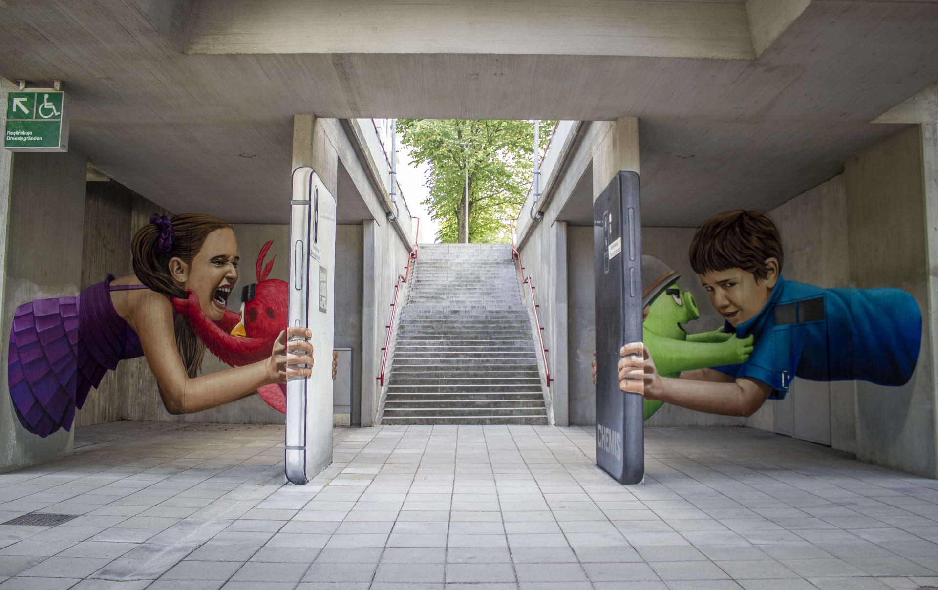 Katutaidetyö Pasilassa. Taiteilija ChemiS.