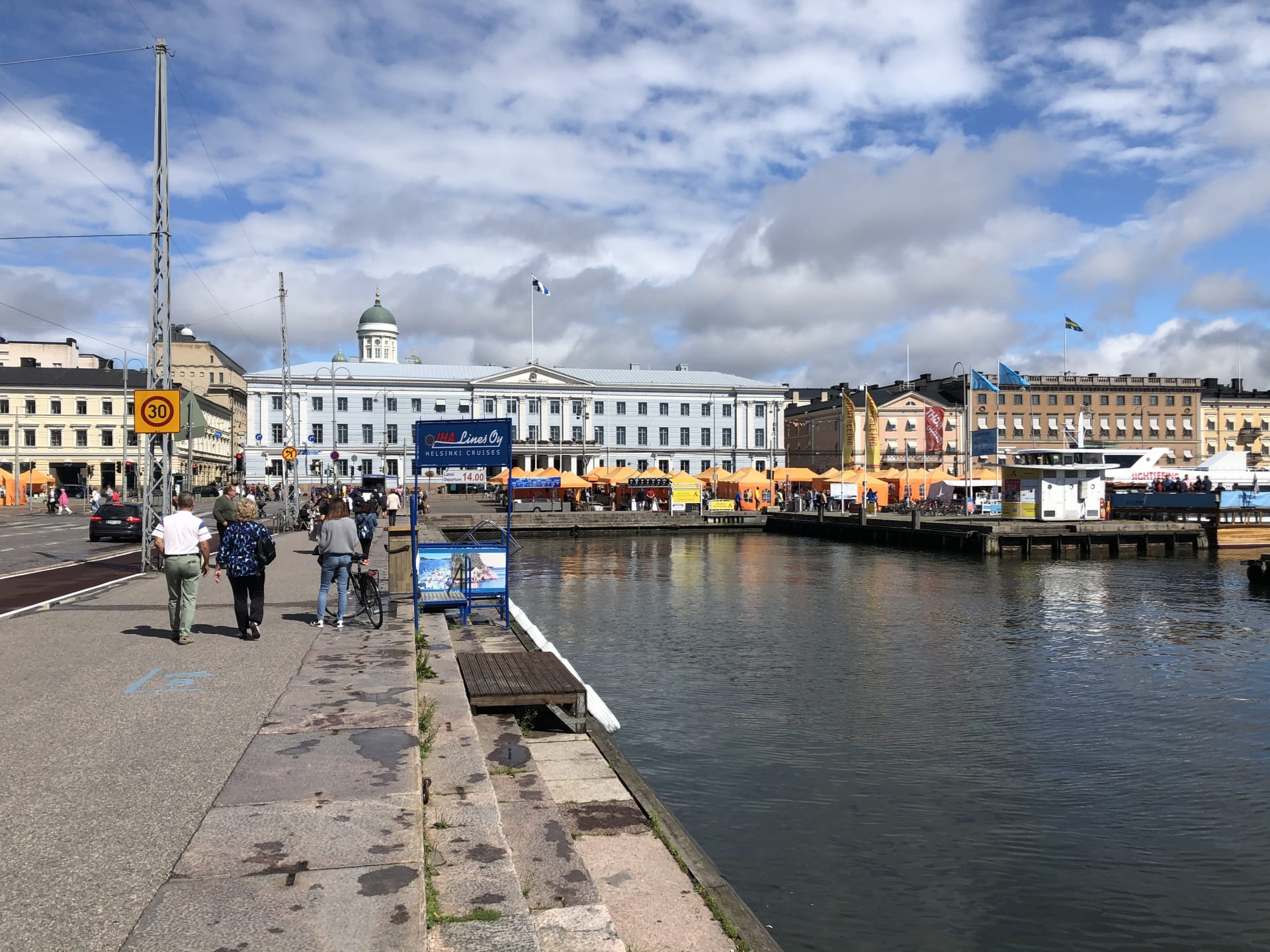 Helsinki market square