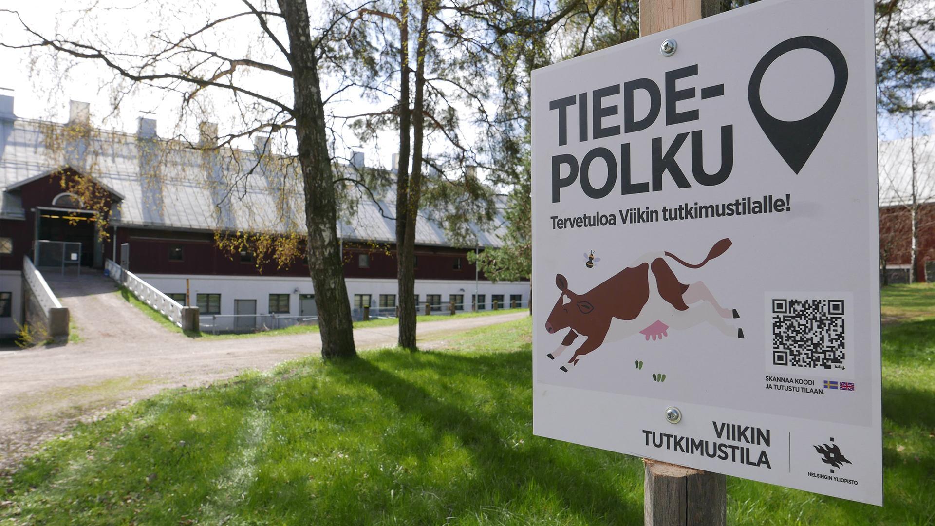 The science trail at the Viikki Research Farm starts in the farm’s courtyard, but you can walk the trail in any order you lik