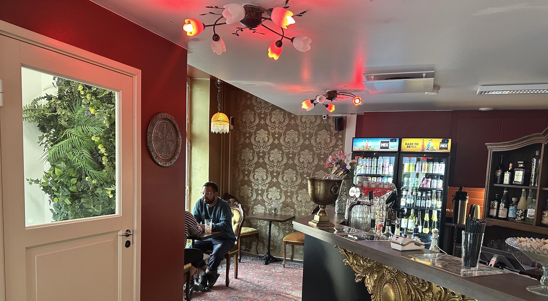 Inifrån Pikku Eden.