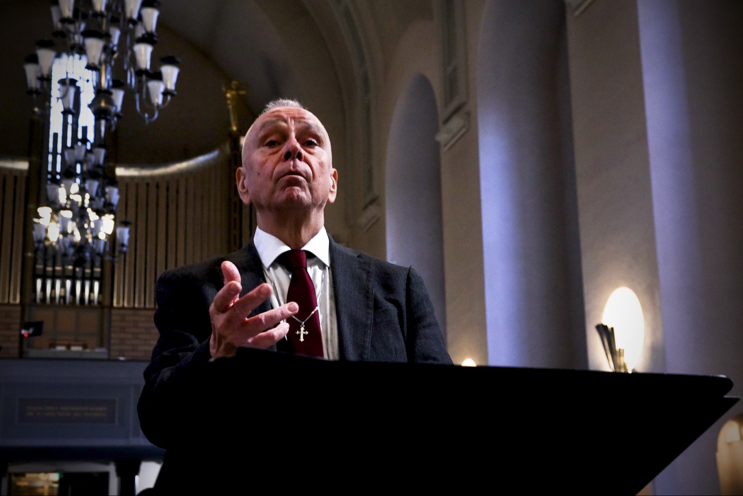 Eric-Olof Söderström on Suomalaisen Kamarikuoron taiteellinen johtaja