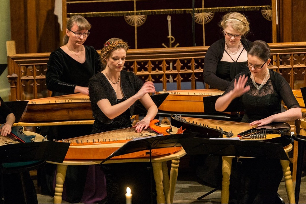 Kantele orchestra plays kanteles