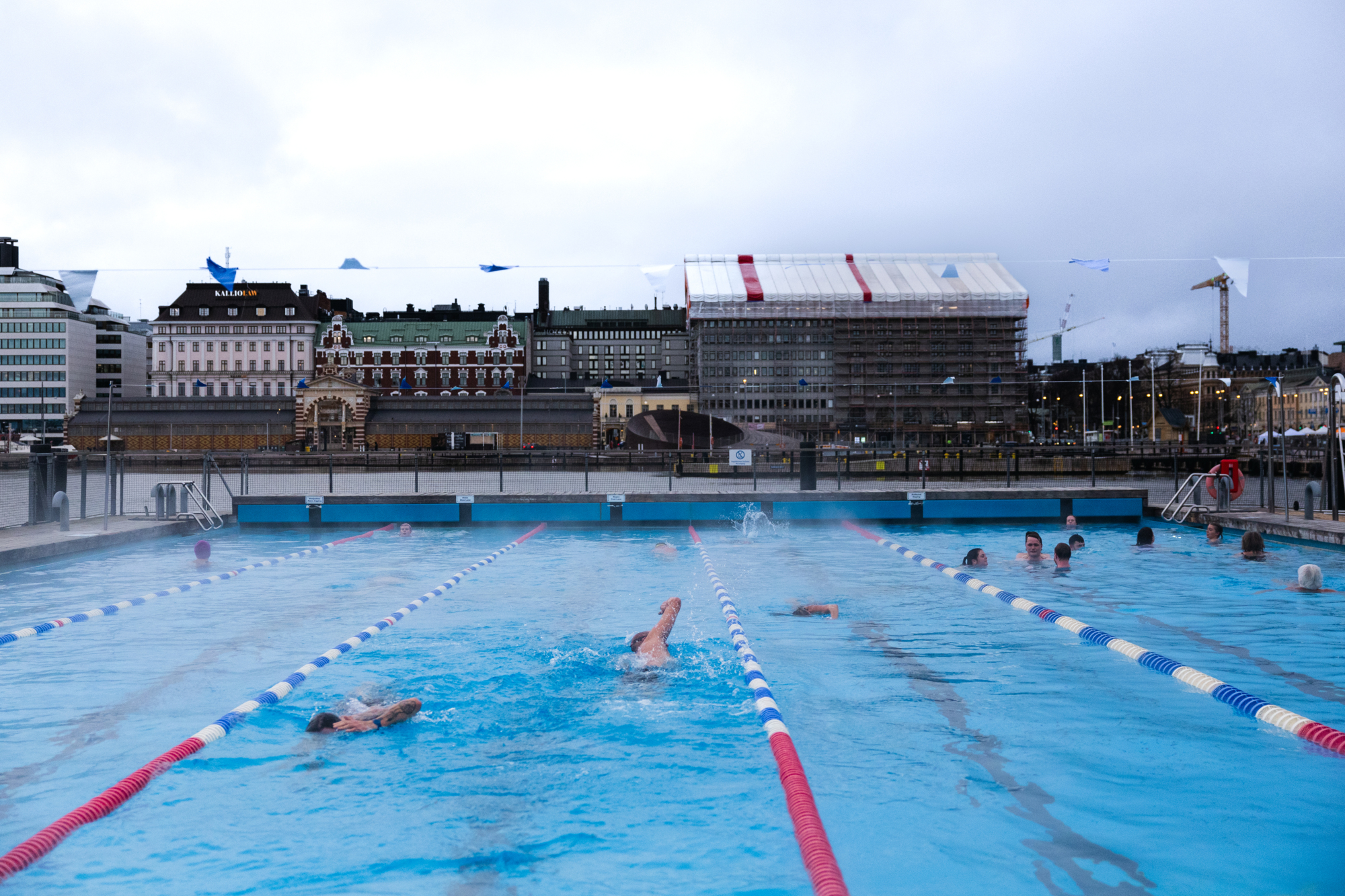 Allas Pool is open every season - even in winter! (2)