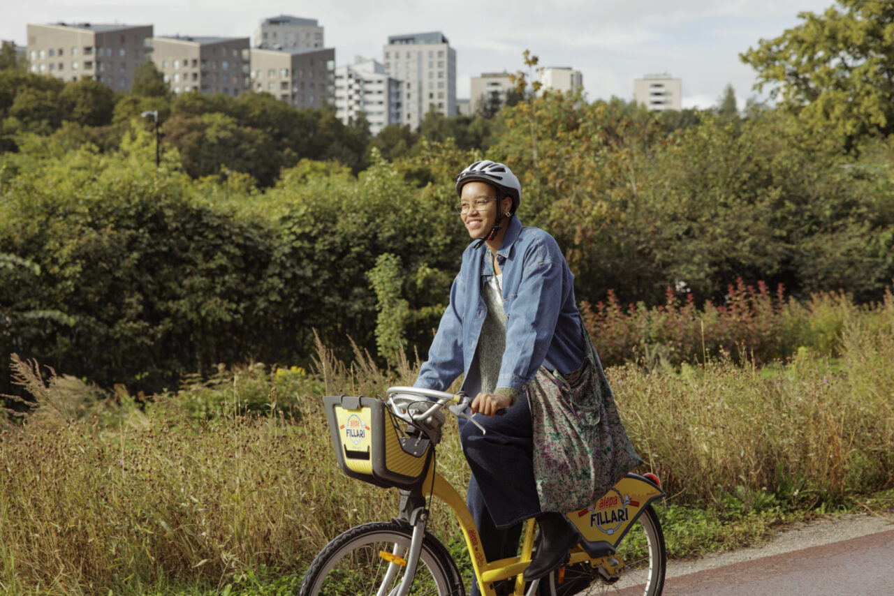 Riding a Citybike in Vallila neighborhood (2)